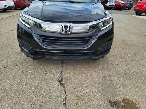 Used 2020 Honda HR-V LX image 2