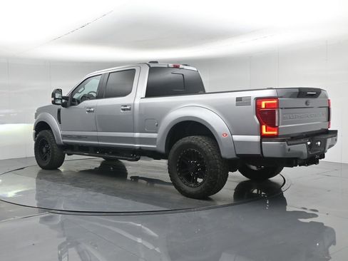 Used 2022 Ford F250 Lariat w/ Black Appearance Package AWD/4WD image 7