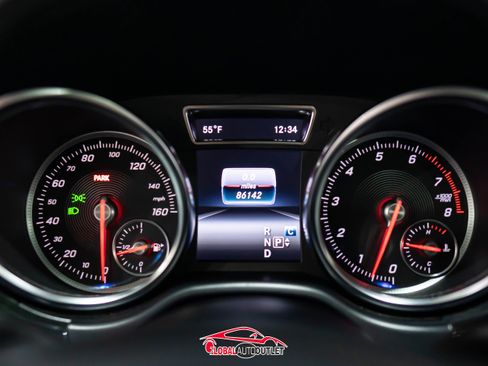 Used 2018 Mercedes-Benz GLS 550 4MATIC w/ Driver Assistance Package image 31