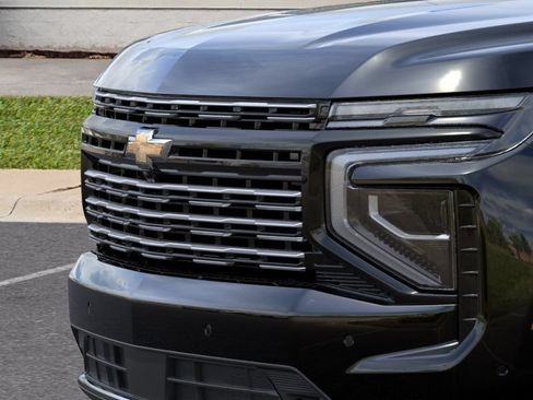 New 2026 Chevrolet Suburban High Country w/ Sun And Tow Package AWD/4WD image 16