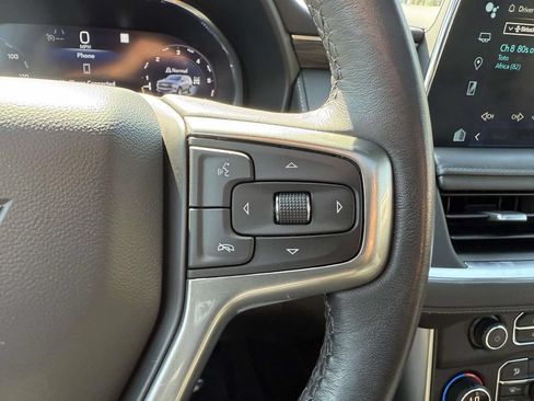 Used 2022 Chevrolet Suburban Z71 w/ Z71 Off-Road Package AWD/4WD image 24