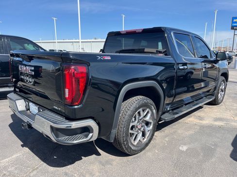 Used 2023 GMC Sierra 1500 SLT image 7