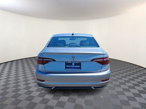 Used 2021 Volkswagen Jetta R-Line w/ R-Line Cold Weather Package FWD image 6