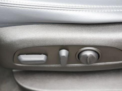 Used 2022 Buick Enclave Essence FWD image 15