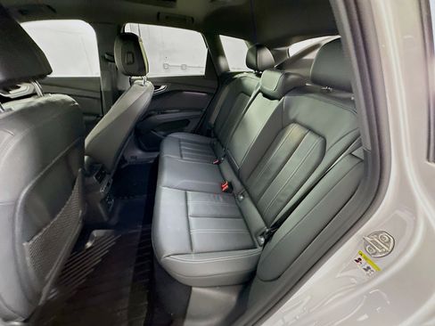 Used 2023 Audi Q4 e-tron Premium Plus w/ Premium Plus image 27