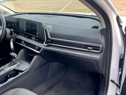 Certified 2025 Kia Sportage LX image 23