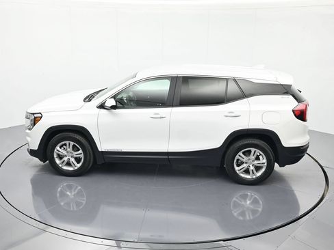 Used 2024 GMC Terrain SLE FWD image 35