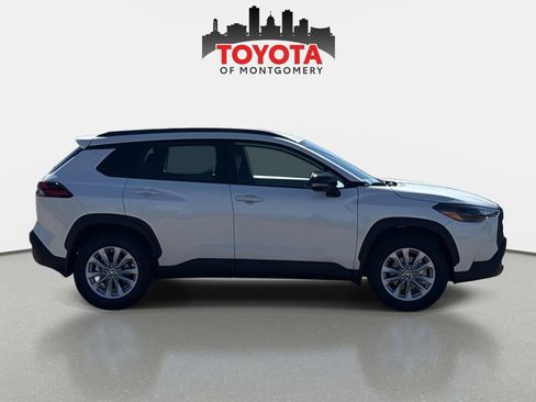 New 2026 Toyota Corolla Cross LE image 2
