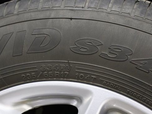 Used 2023 Chrysler Pacifica Touring-L image 41