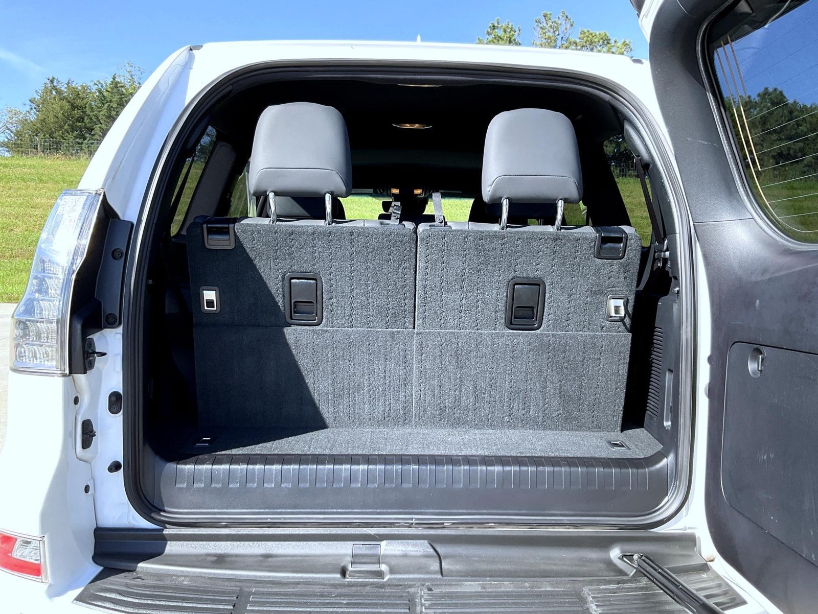 Used 2021 Lexus GX 460 Premium w/ Premium Package AWD/4WD image 29