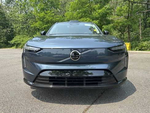 New 2025 Volvo EX90 Ultra image 2
