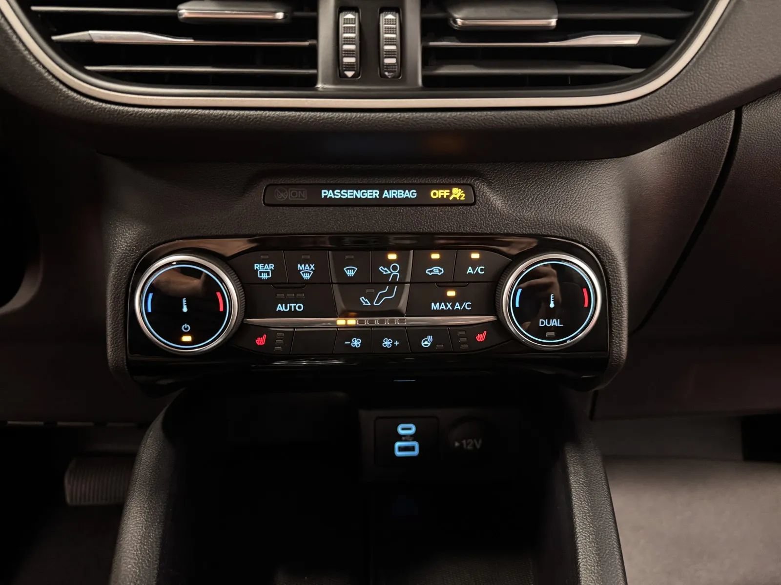 Used 2022 Ford Escape SEL FWD image 30