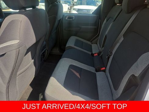 Used 2022 Ford Bronco 4-Door AWD/4WD image 11