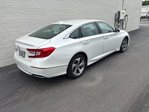 Used 2018 Honda Accord EX image 3