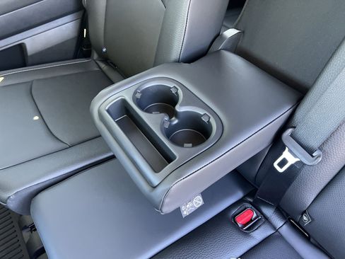 New 2026 Nissan Pathfinder SL image 18