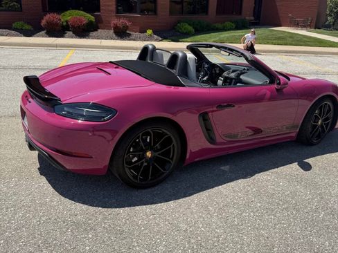 Used 2024 Porsche 718 Boxster image 6