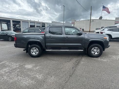 Used 2021 Toyota Tacoma SR AWD/4WD image 4
