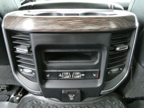 Used 2020 RAM 2500 Laramie AWD/4WD image 18
