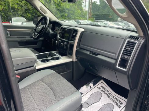 Used 2020 RAM 1500 Classic SLT w/ Luxury Group RWD image 12