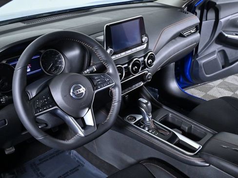 Certified 2022 Nissan Sentra SR FWD image 12