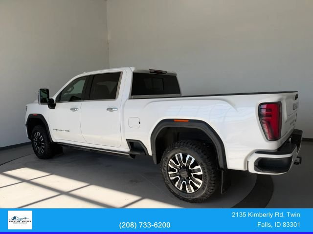 Used 2024 GMC Sierra 3500 Denali Ultimate AWD/4WD image 5