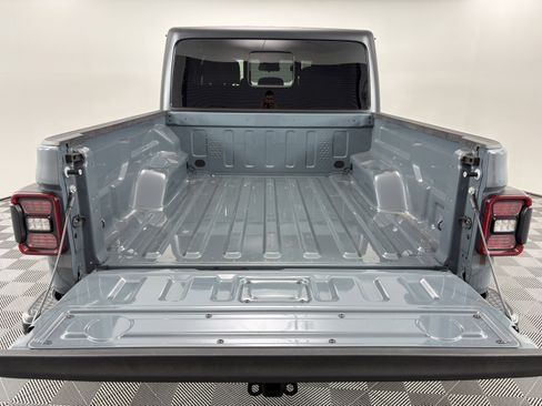 Certified 2024 Jeep Gladiator Mojave AWD/4WD image 21