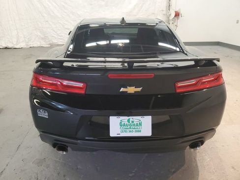 Used 2017 Chevrolet Camaro LT RWD image 5