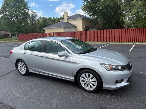 Used 2015 Honda Accord EX-L image 1
