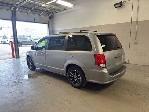 Used 2019 Dodge Grand Caravan GT FWD image 5