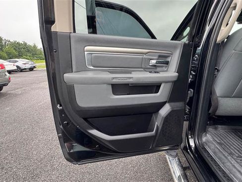 Used 2015 RAM 2500 Big Horn RWD image 40