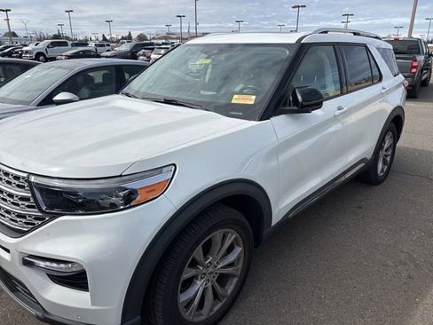 Certified 2022 Ford Explorer Limited w/ Class IV Trailer Tow Package image 9