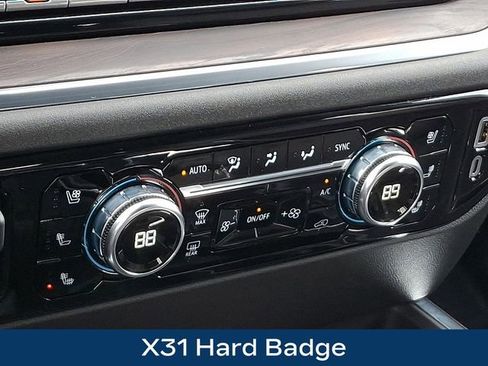 Used 2024 GMC Sierra 1500 SLT w/ SLT Premium Plus Package image 20