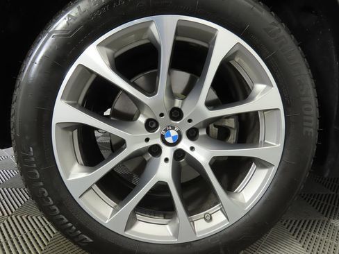Used 2019 BMW X5 xDrive40i w/ Premium Package 2 image 32