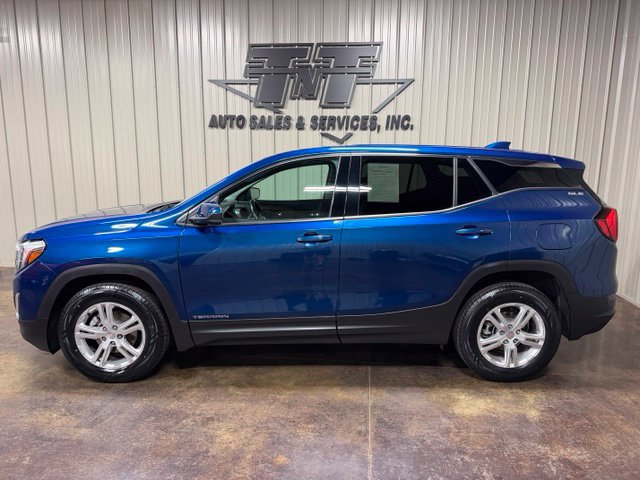 Used 2020 GMC Terrain SLE w/ LPO, Floor Liner Package AWD/4WD image 3