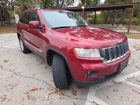 Used 2012 Jeep Grand Cherokee Laredo w/ Laredo E Group image 8