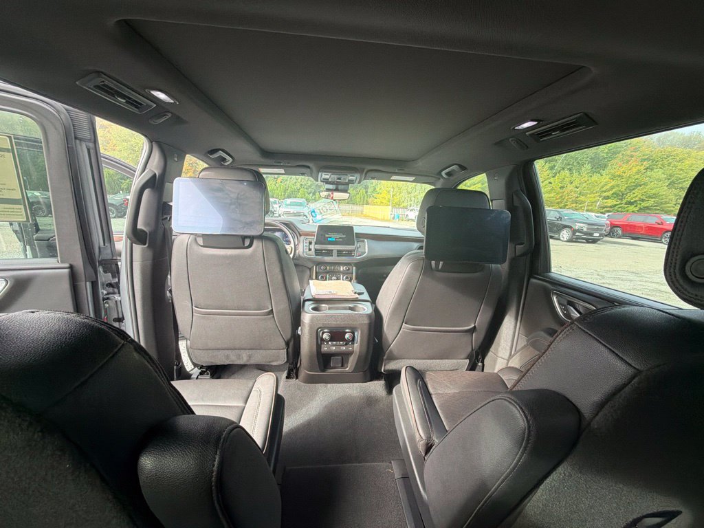Used 2023 Chevrolet Tahoe High Country AWD/4WD image 14