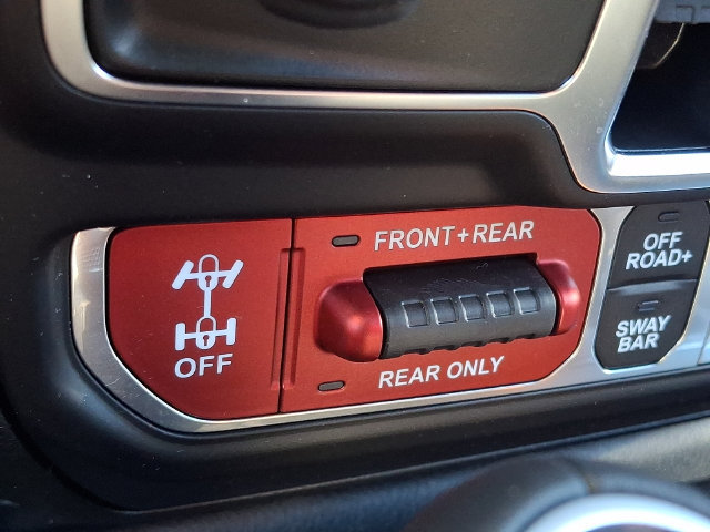 Used 2024 Jeep Wrangler Unlimited Rubicon w/ Convenience Group AWD/4WD image 23