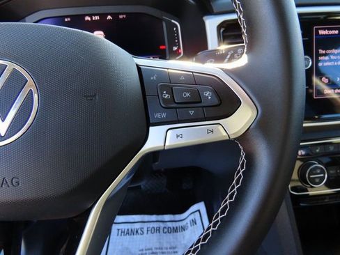 Used 2023 Volkswagen Atlas SE image 34