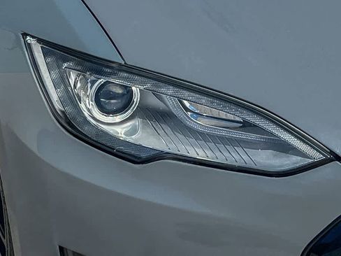 Used 2013 Tesla Model S image 4
