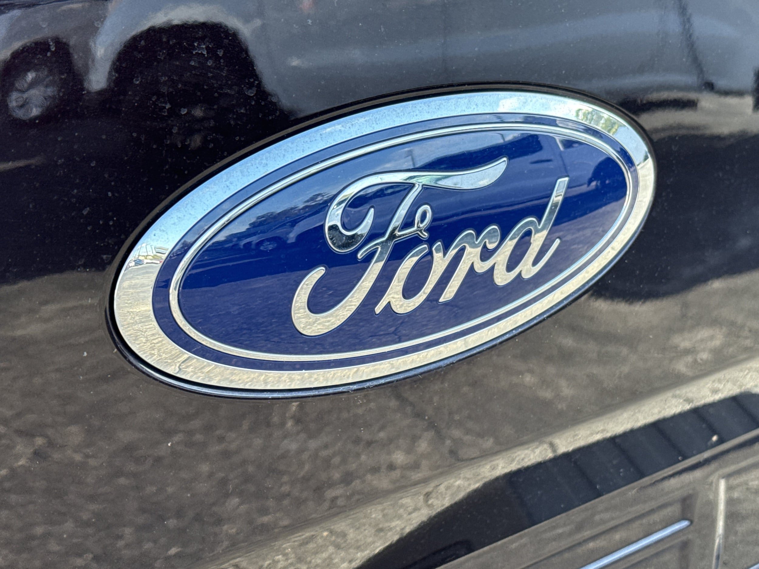 Used 2019 Ford F150 Lariat w/ Equipment Group 502A Luxury AWD/4WD image 12