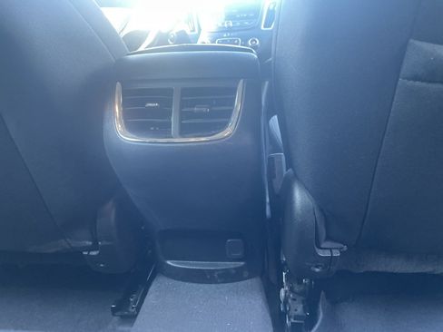 Used 2024 Chevrolet Malibu LT image 14