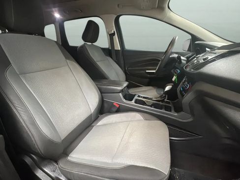 Used 2018 Ford Escape SE FWD image 21