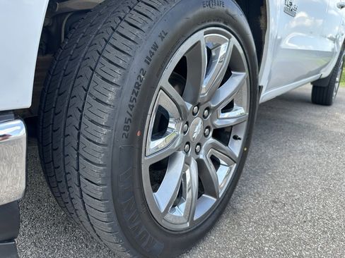 Used 2021 Chevrolet Silverado 1500 LT w/ Convenience Package II image 9