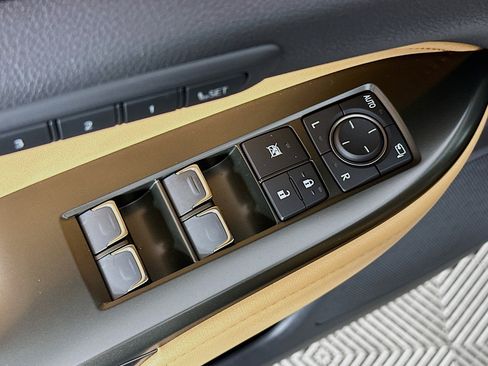 New 2026 Lexus NX 350h AWD w/ Premium Package image 18