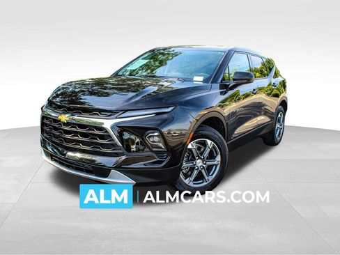 Used 2025 Chevrolet Blazer LT FWD image 1