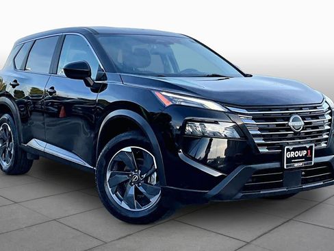 Used 2024 Nissan Rogue SV FWD image 3