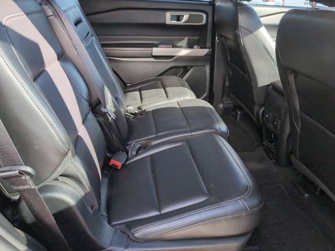 Used 2023 Ford Explorer XLT w/ Equipment Group 202A image 33
