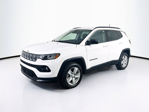 Used 2022 Jeep Compass Latitude w/ Convenience Group image 3