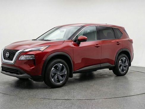 Used 2025 Nissan Rogue SV AWD/4WD image 3