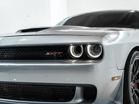 Used 2016 Dodge Challenger SRT Hellcat RWD image 14